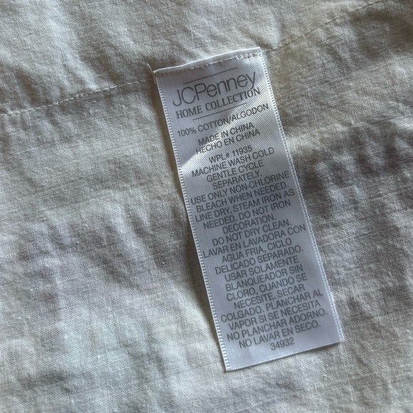 JC Penny patchwork valence curtain - Picture 3 of 7